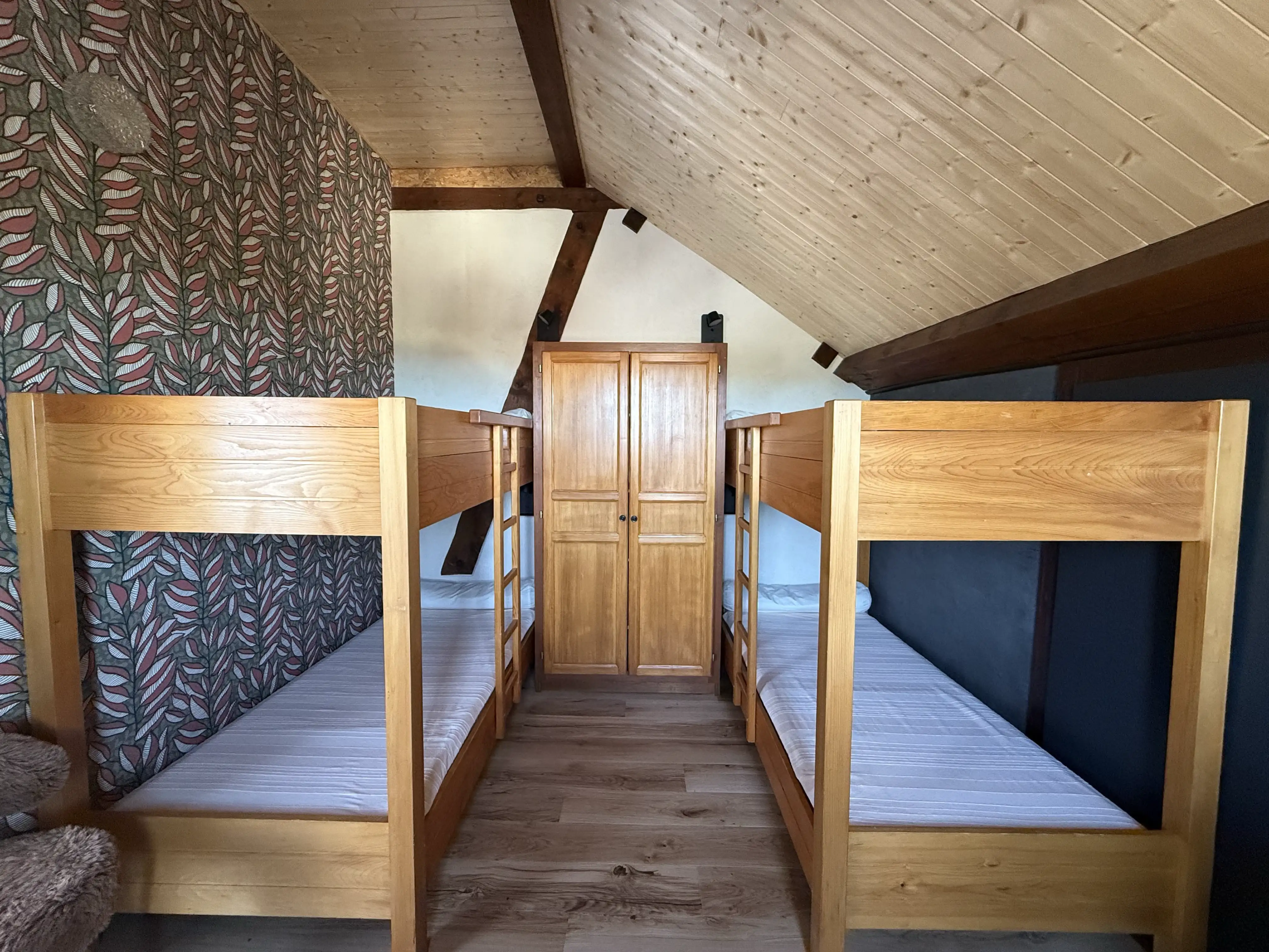 Chambre avec 4 lits